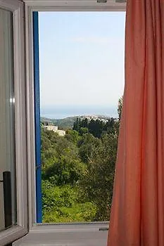Mainades Maisonettes & Studios