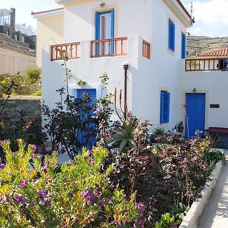 Mainades Maisonettes & Studios