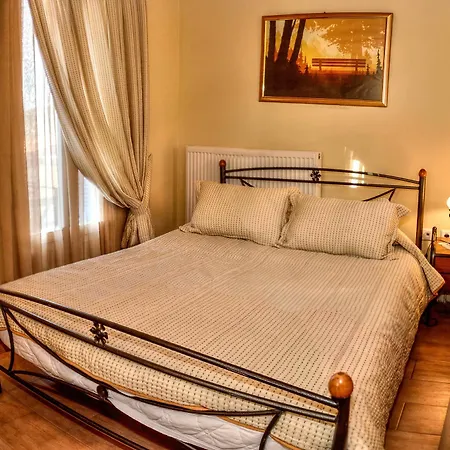 Mainades Maisonettes & Studios Apartment *