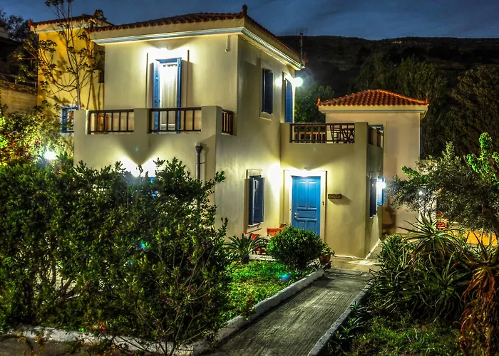 Διαμέρισμα Mainades Maisonettes & - Andros Serene Escape Μαίνητες