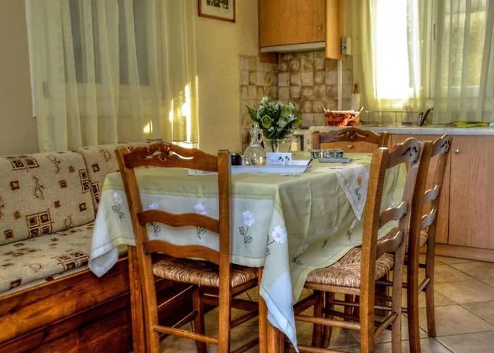 Mainades Maisonettes&studios - Andros Serene Escape