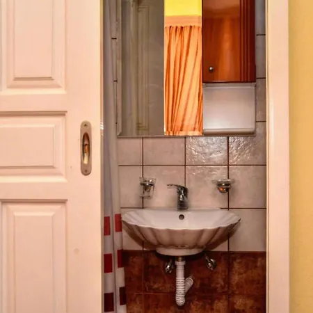 Apartment Mainades Maisonettes & Studios *